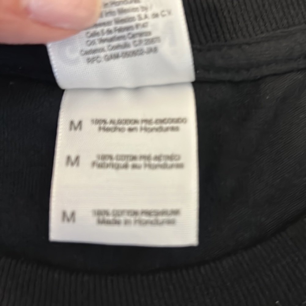 Taylor Swift Long Sleeved Black Tee - Picture 5 of 6